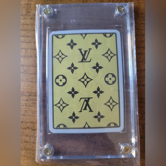 Louis Vuitton 4 Of Hearts In Hard Case - Picture 2 of 3